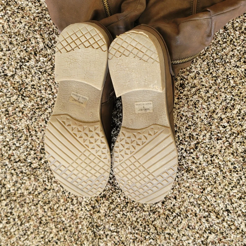 Muk Luks - Picture 4 of 5